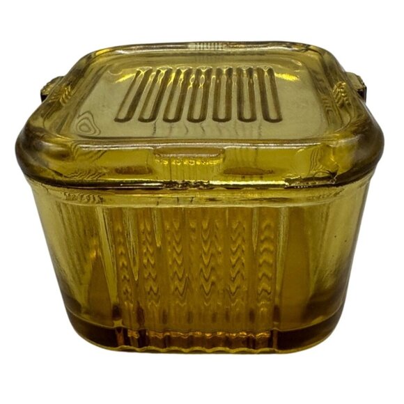 Vintage Square Federal Glass Yellow Ribbed Refrigerator Lidded Box 4"x4" READ - Picture 1 of 5